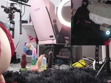 Foto porno Sex online cu crimsonkitten pe KUR.ro