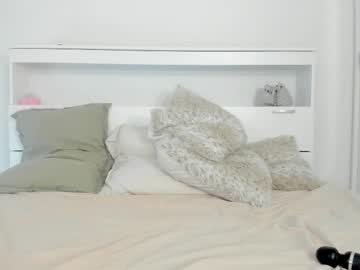 Foto porno Discutii intime cu crystalnut pe KUR.ro