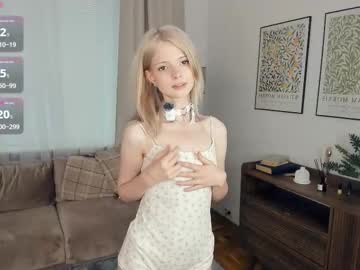 Foto porno cutebrutality descoperita pe video chat pe KUR.ro