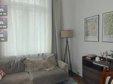 Foto porno cutebrutality descoperita pe video chat pe KUR.ro