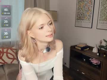 Foto porno cutebrutality descoperita pe video chat pe KUR.ro