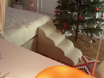 Foto porno cuteelsa_ ne arata tot la camera pe KUR.ro