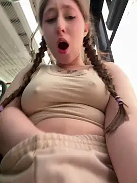 Foto porno Sex online cu cuteperseon pe KUR.ro