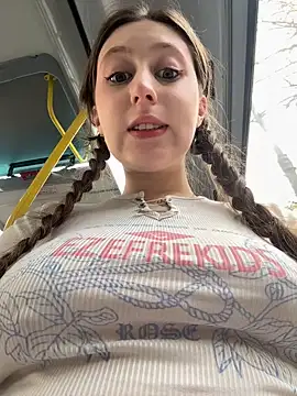 Foto porno Sex online cu cuteperseon pe KUR.ro