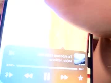 Foto porno Nebunii pe chat marca cutieeeeva pe KUR.ro