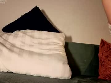 Foto porno Nebunii pe chat marca cutieeeeva pe KUR.ro