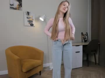 Foto porno Sex online cu dawnbullins pe KUR.ro