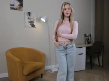 Foto porno Sex online cu dawnbullins pe KUR.ro