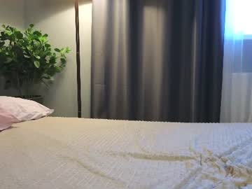 Foto porno deeptalkss_ descoperita pe video chat pe KUR.ro