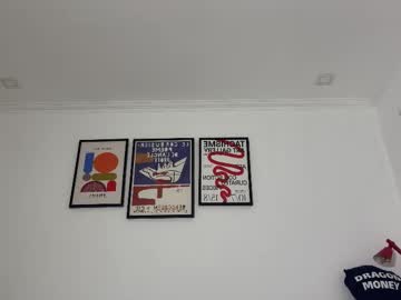 Foto porno deva_alice se dezbraca la web pe Chaturbate pe KUR.ro