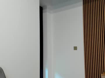 Foto porno devyale ne arata tot la camera pe KUR.ro