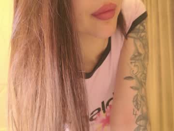 Foto porno didiactive ne arata tot la camera pe KUR.ro