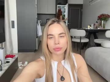 Foto porno diffgirls vrea sex pe Chaturbate pe KUR.ro