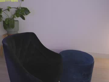 Foto porno Nebunii pe chat marca doubedeesarai pe KUR.ro