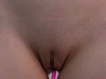 Foto porno dovia vrea sex pe Chaturbate pe KUR.ro