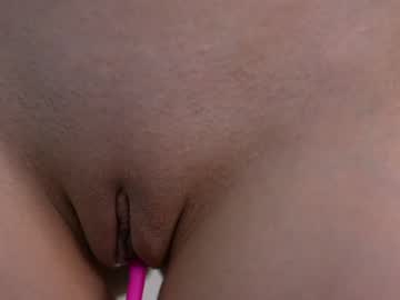 Foto porno dovia vrea sex pe Chaturbate pe KUR.ro
