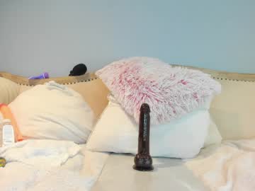 Foto porno Sex online cu eatmygingersnapps pe KUR.ro