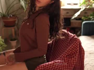 Foto porno effylowell_ ne arata tot la camera pe KUR.ro