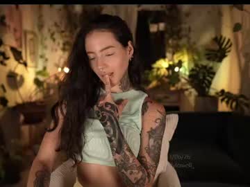 Foto porno effylowell_ ne arata tot la camera pe KUR.ro