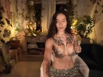 Foto porno effylowell_ ne arata tot la camera pe KUR.ro