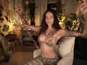 Foto porno effylowell_ ne arata tot la camera pe KUR.ro