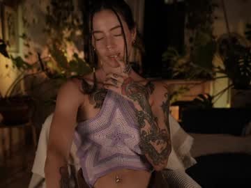 Foto porno effylowell_ ne arata tot la camera pe KUR.ro