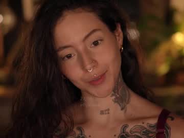 Foto porno effylowell_ ne arata tot la camera pe KUR.ro