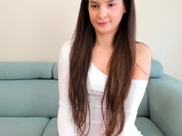 Foto porno elaanna ne arata tot la camera pe KUR.ro