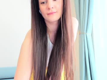 Foto porno elaanna ne arata tot la camera pe KUR.ro