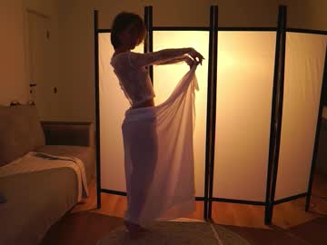 Foto porno elannand vrea sex pe Chaturbate pe KUR.ro