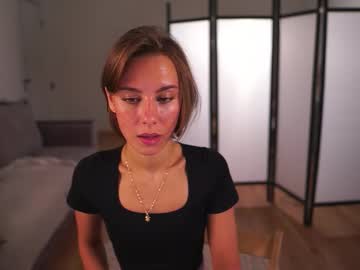 Foto porno elannand vrea sex pe Chaturbate pe KUR.ro