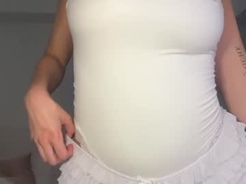 Foto porno Ganduri murdare cu elenahere4u pe KUR.ro