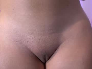 Foto porno eliizabeth_roberts ne arata tot la camera pe KUR.ro