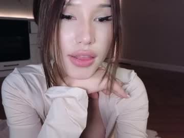 Foto porno ella_lee15 se dezbraca la web pe Chaturbate pe KUR.ro