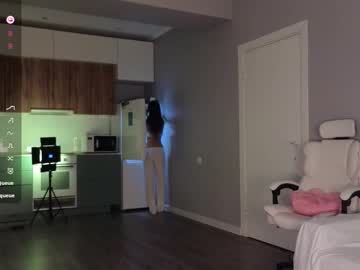 Foto porno ella_lee15 se dezbraca la web pe Chaturbate pe KUR.ro