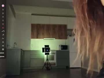 Foto porno ella_lee15 se dezbraca la web pe Chaturbate pe KUR.ro