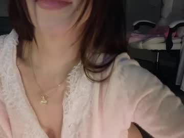 Foto porno ella_lee15 se dezbraca la web pe Chaturbate pe KUR.ro