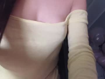 Foto porno ella_lee15 se dezbraca la web pe Chaturbate pe KUR.ro