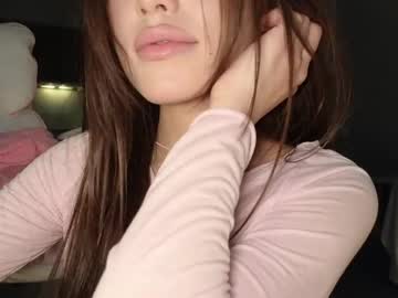 Foto porno ella_lee15 se dezbraca la web pe Chaturbate pe KUR.ro