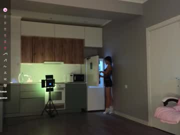 Foto porno ella_lee15 se dezbraca la web pe Chaturbate pe KUR.ro