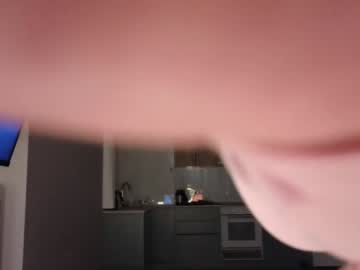 Foto porno ella_lee15 se dezbraca la web pe Chaturbate pe KUR.ro