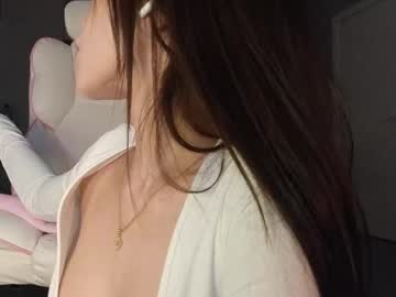 Foto porno ella_lee15 se dezbraca la web pe Chaturbate pe KUR.ro