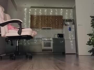 Foto porno ella_lee15 se dezbraca la web pe Chaturbate pe KUR.ro