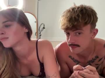 Fantezii cu ellajadeexx pe Chaturbate