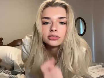 Foto porno Ce sexy este ellalowe pe KUR.ro