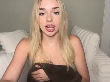 Foto porno Ce sexy este ellalowe pe KUR.ro