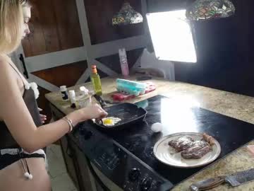 Foto porno Ce sexy este ellalowe pe KUR.ro
