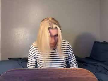 Foto porno Ce sexy este ellalowe pe KUR.ro