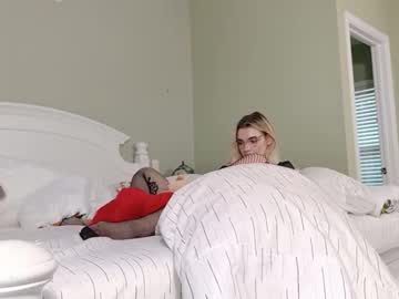 Foto porno Ce sexy este ellalowe pe KUR.ro