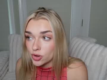 Foto porno Ce sexy este ellalowe pe KUR.ro